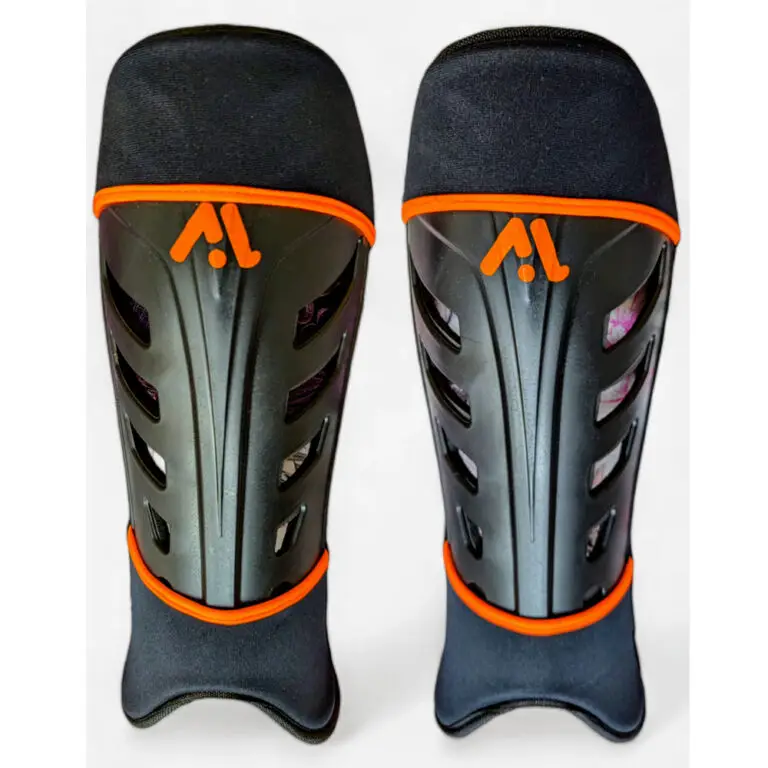 black-shinpad
